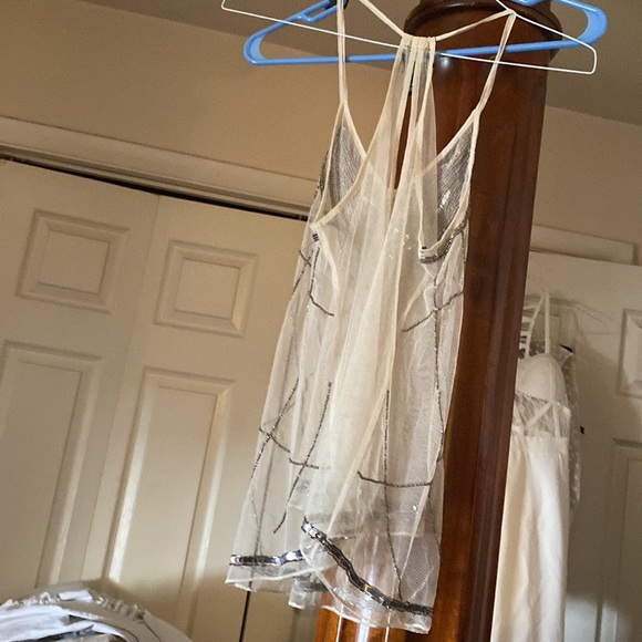 Small see through blouse embellished silver overtones - Picture 5 of 8